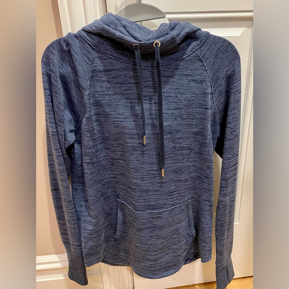 Athleta pullover